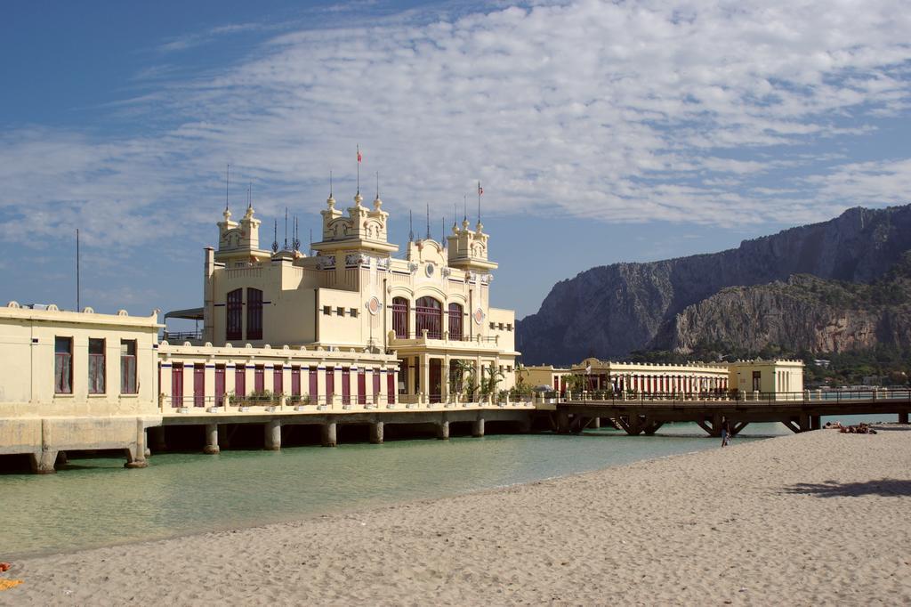 Home Beach Mondello Galatea المظهر الخارجي الصورة